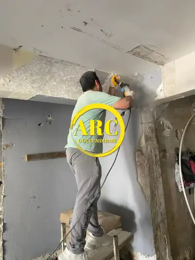 Kolonda Çatlak Görünce Ne Yapmalı? Tehlikeli Çatlakları Ayırt Etme Rehberi