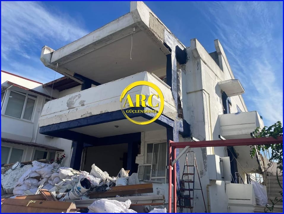 Silivri'de Kolon ve Kiriş Güçlendirme Hizmeti