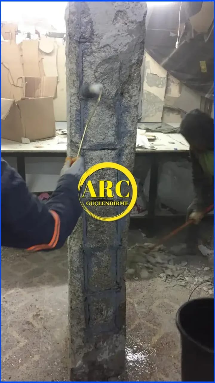 Yuk altindaki beton kirise FRP plaka yapistirma ile egilme mukavemeti arttirma.